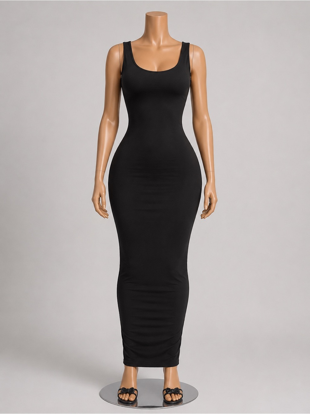 Sleek Black Scoop Neck Maxi Dress
